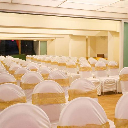 Hotel Tuliip Residency Bombaj Zewnętrze zdjęcie