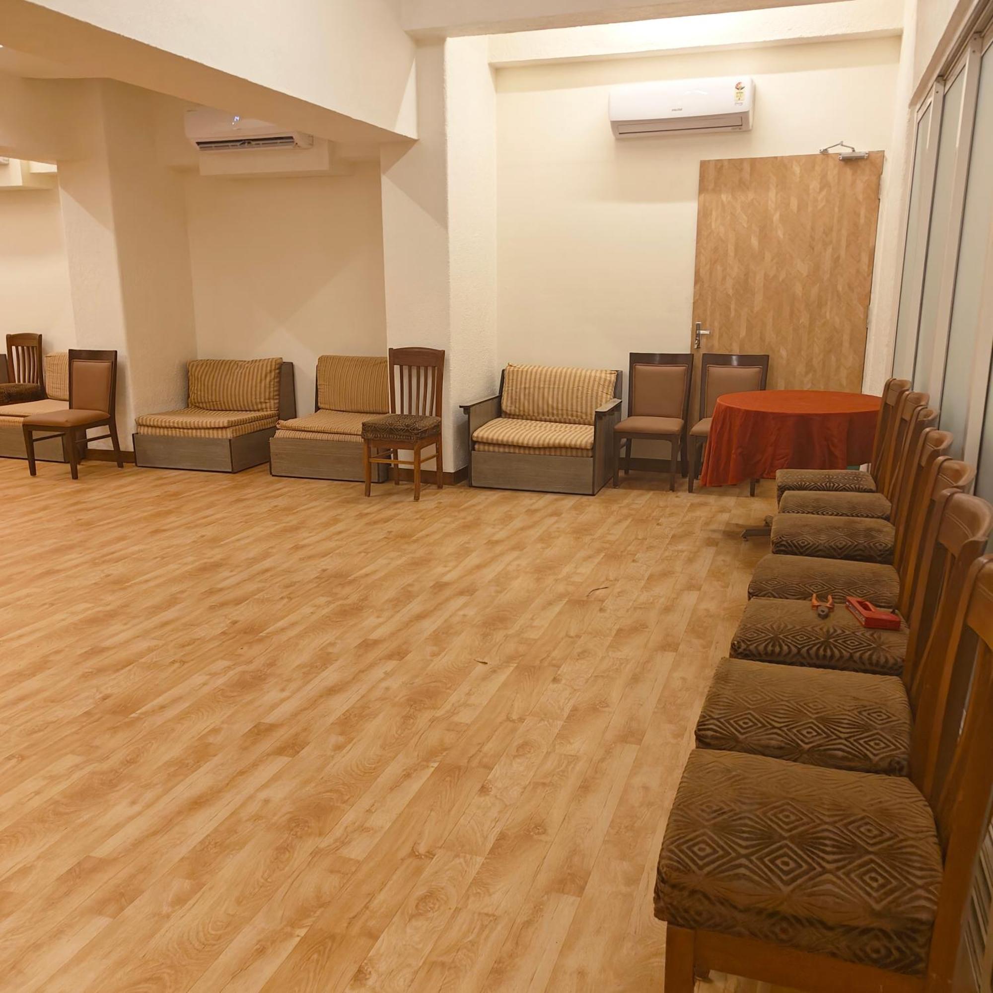 Hotel Tuliip Residency Bombaj Zewnętrze zdjęcie
