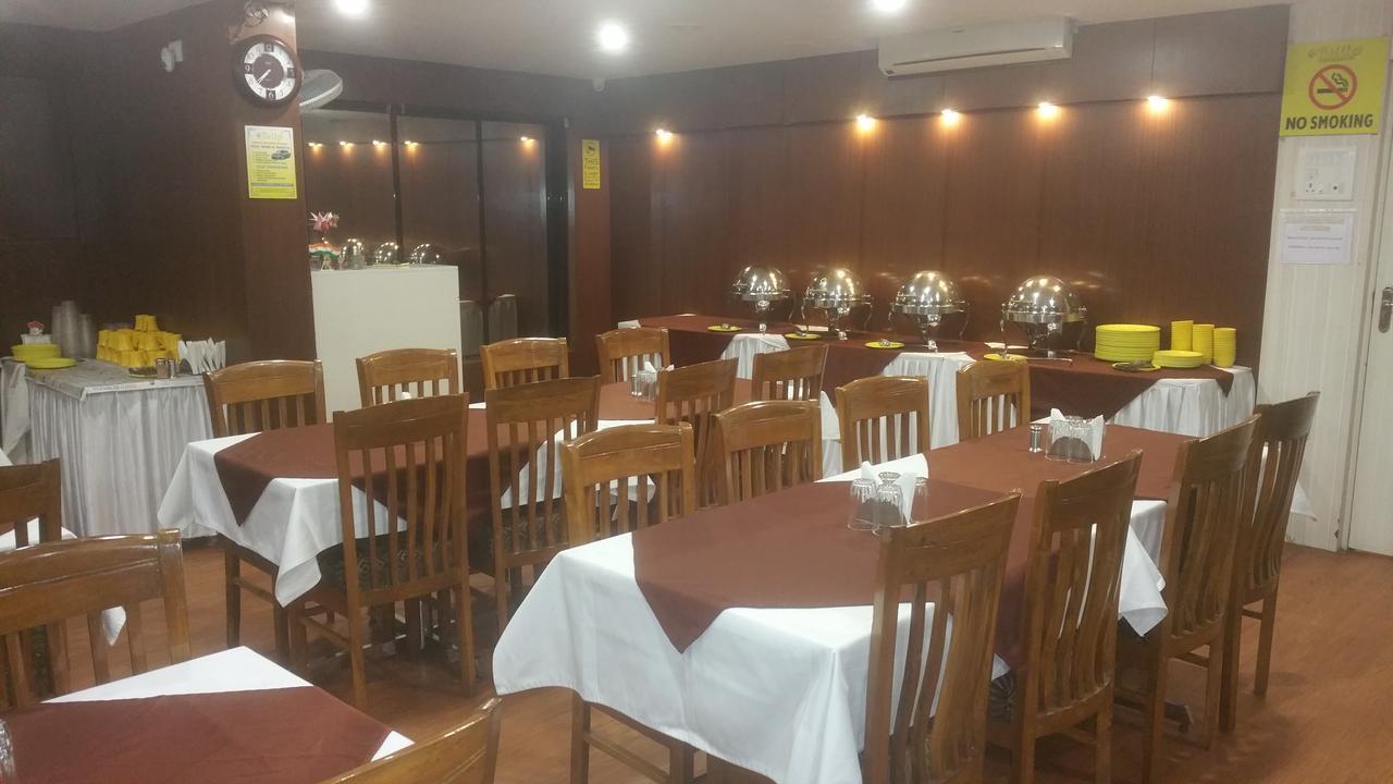 Hotel Tuliip Residency Bombaj Zewnętrze zdjęcie